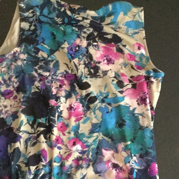 Top - Picture 2 of 3